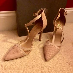Vince Camuto Camren